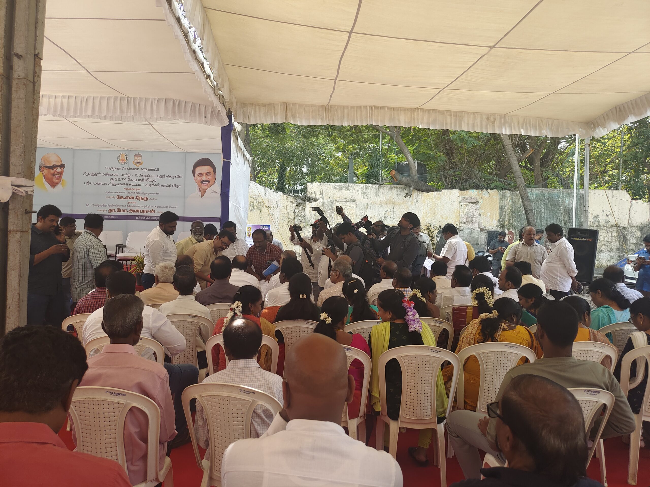Vernacular Building Solutions site meeting on a Chennai project (8)