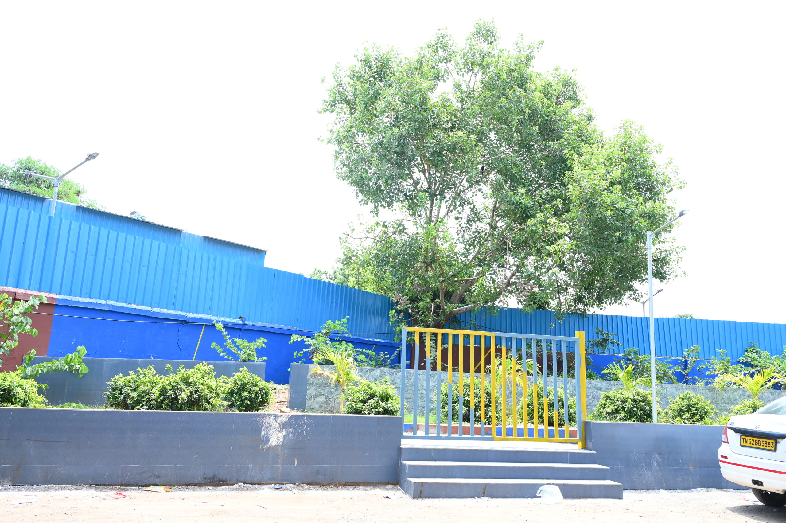 Completed public space beneath the Vadapalani flyover, Chennai, designed by VBS (13)