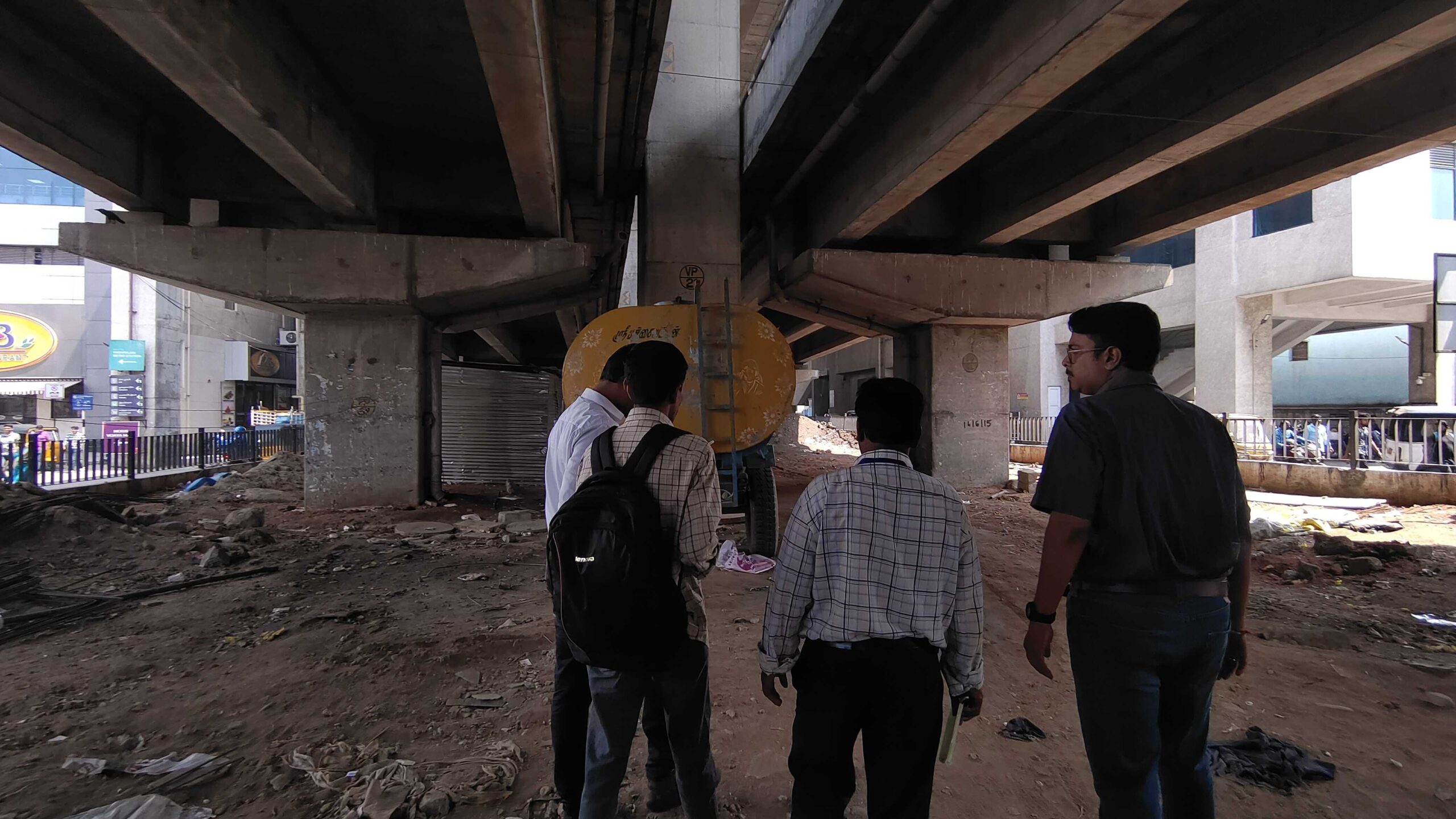 Space beneath the Vadapalani flyover, Chennai, before redevelopment (2)